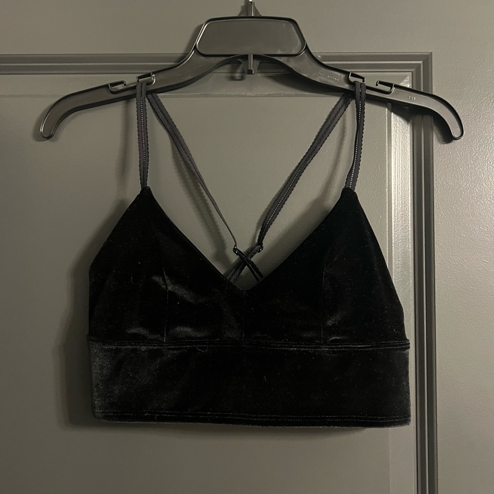 ✅SOLD✅ Beyond Yoga velvet bralette